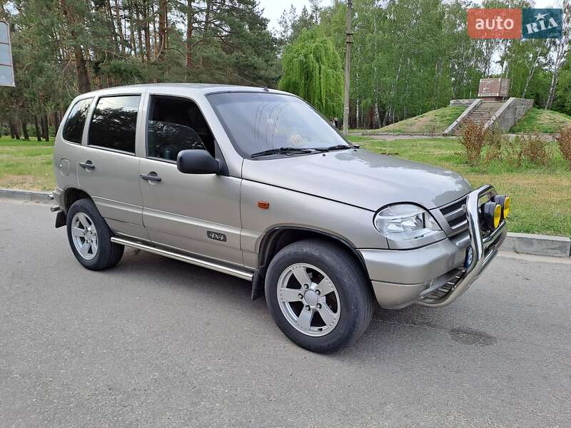 Chevrolet Niva (2007)