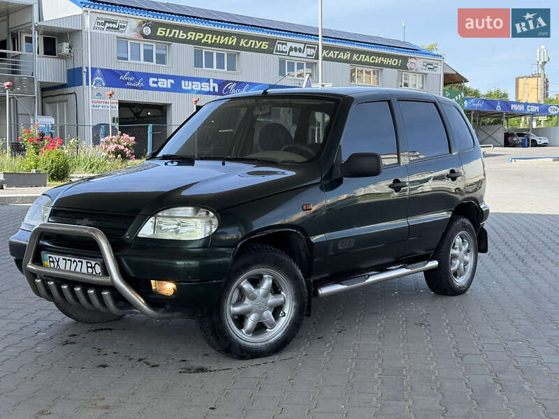 Chevrolet Niva (2005)