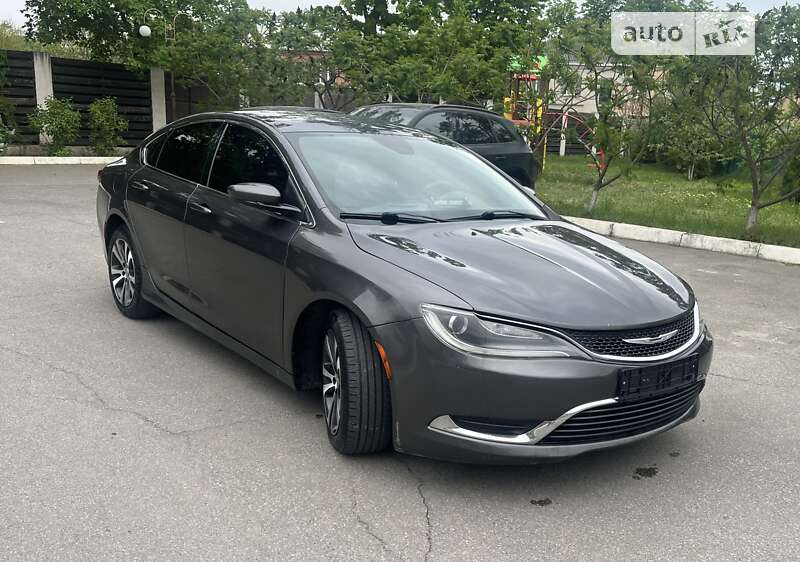 Chrysler 200 lm (2015)