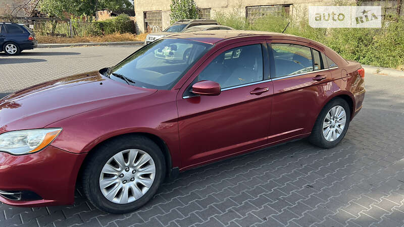 Chrysler 200 lx (2013)
