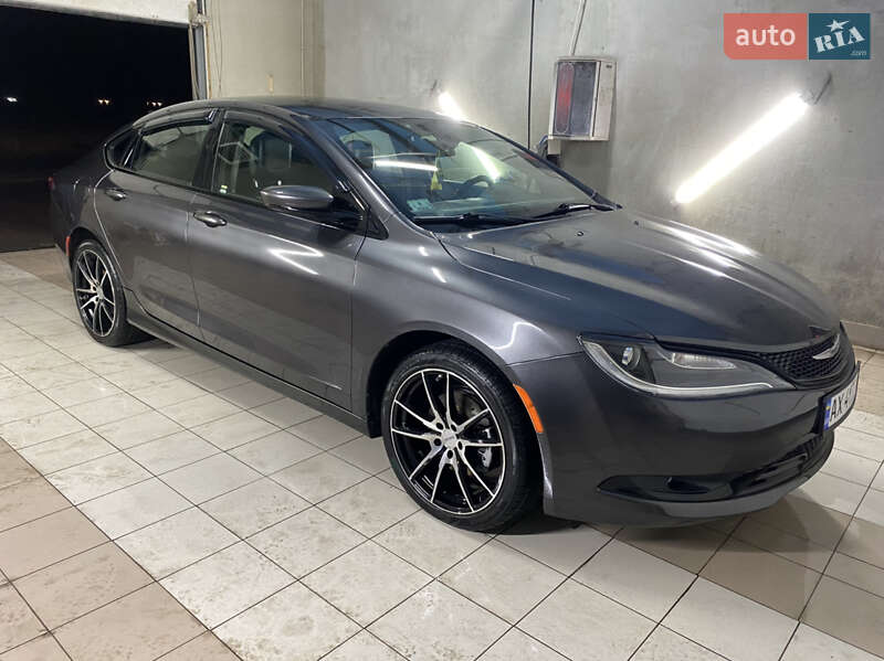 Chrysler 200 (2016)