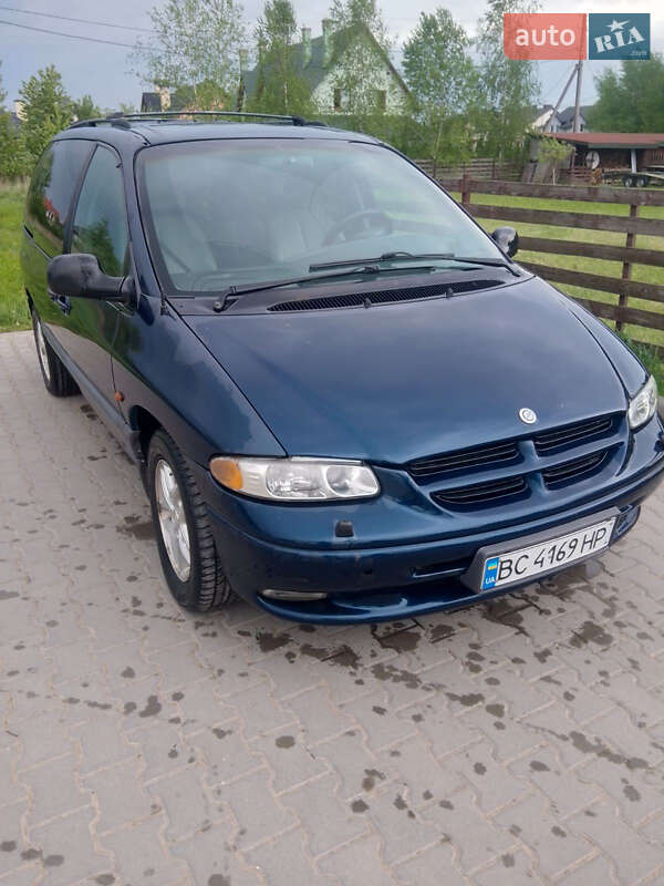 Chrysler Voyager (2000)