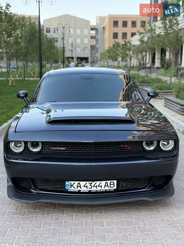 Dodge Challenger (2017)