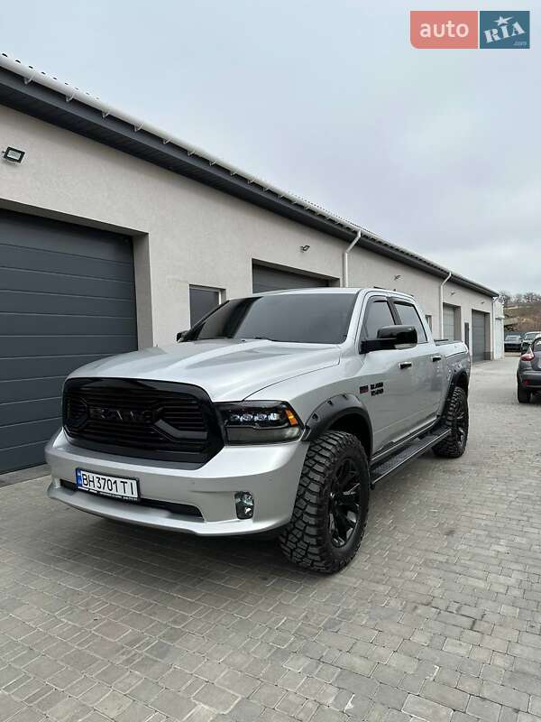 Dodge Ram 1500 (2015)