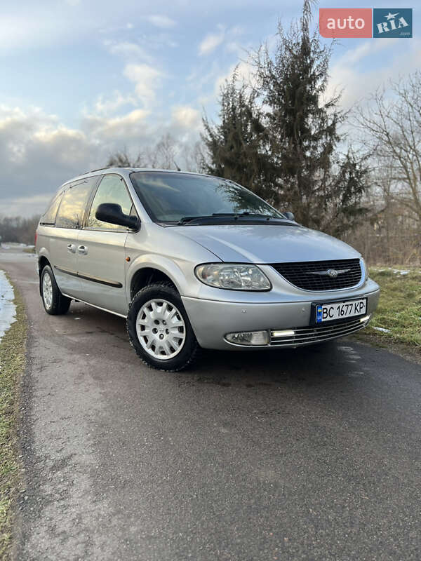 Dodge Ram van (2003)
