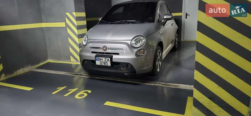 Fiat 500e (2015)
