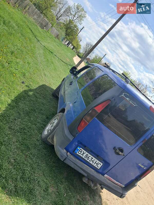 Fiat Doblo (2004)