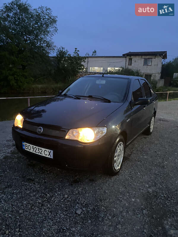 Fiat Siena (2005)