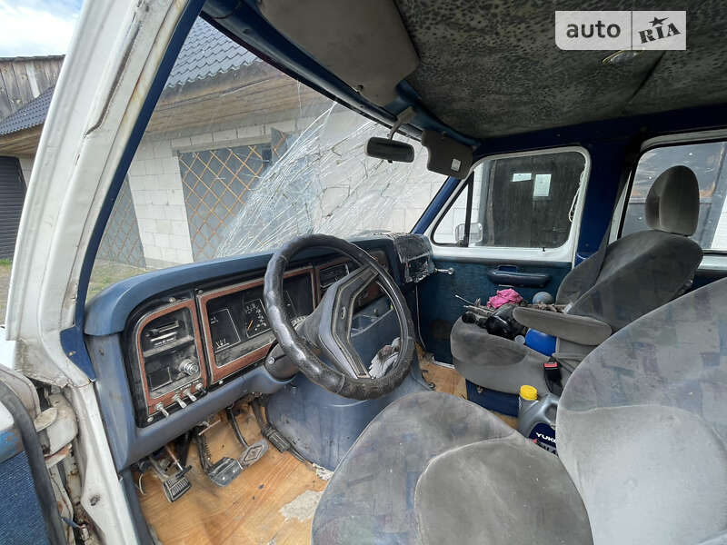 Ford Club wagon (1986)