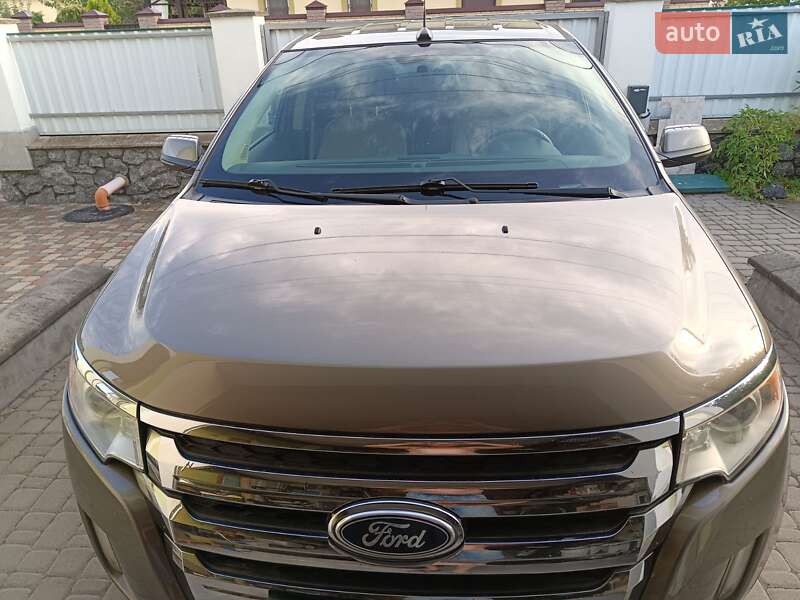 Ford Edge (2012)