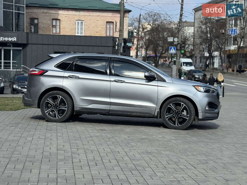 Ford Edge (2021)