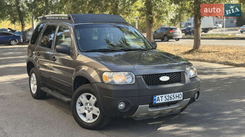 Ford Escape (2005)