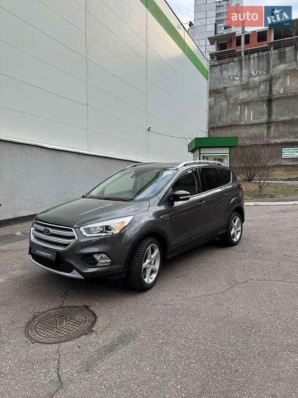 Ford Escape (2016)