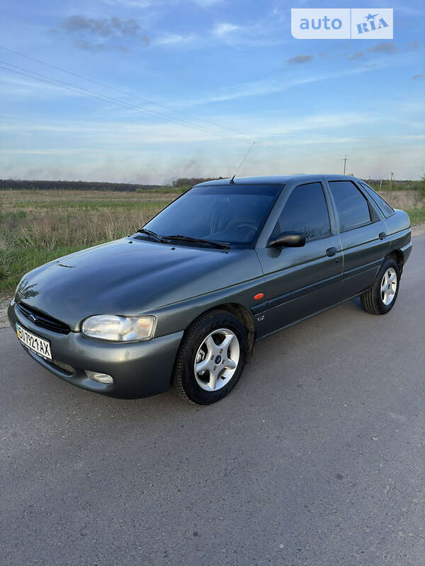 Ford Escort (1996)
