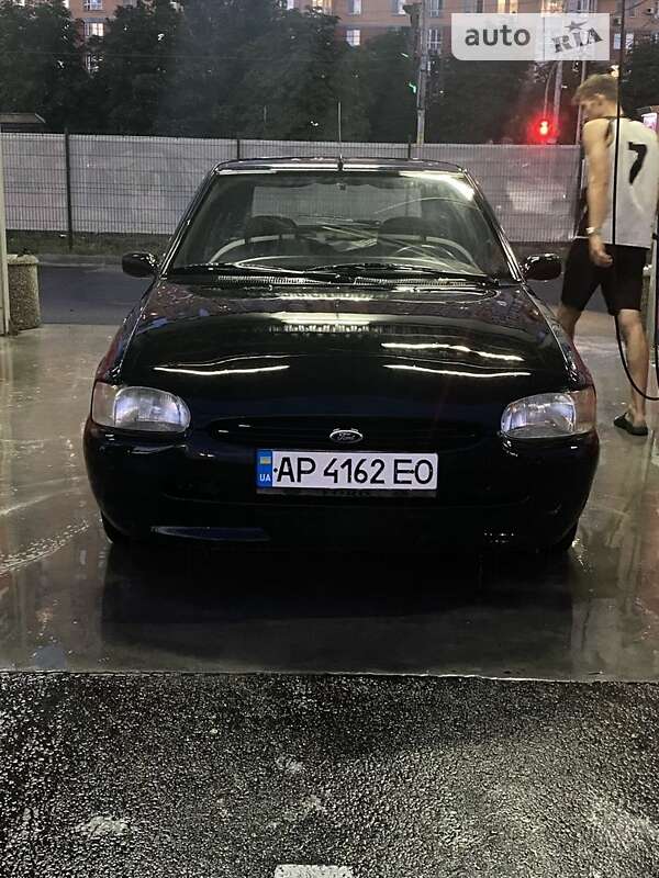 Ford Escort (1995)