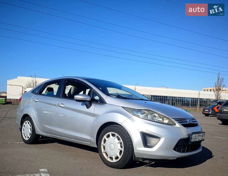 Ford Fiesta (2012)