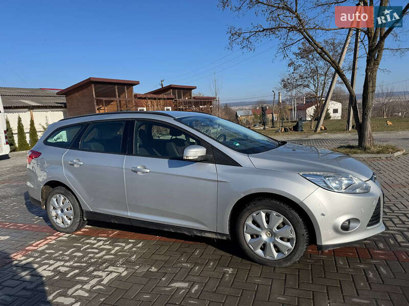 Ford Focus (2012)