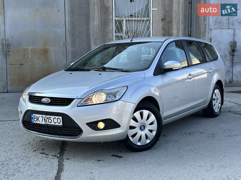 Ford Focus (2010)