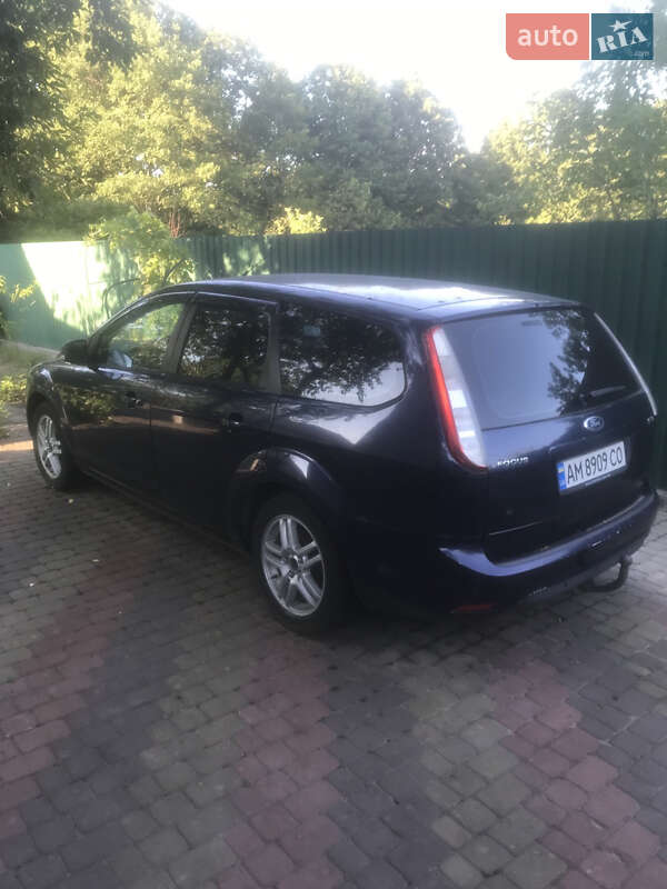 Ford Focus (2010)