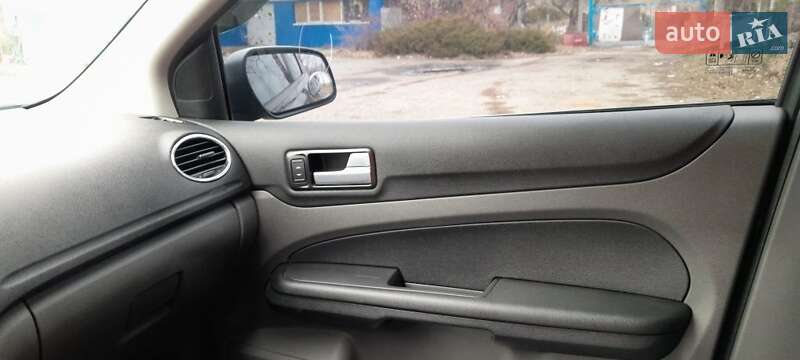 Ford Focus (2007)