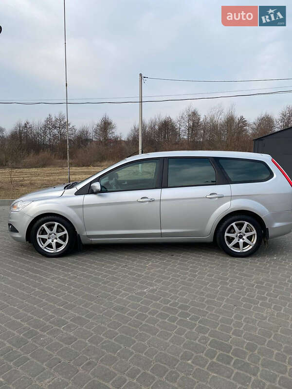 Ford Focus (2010)