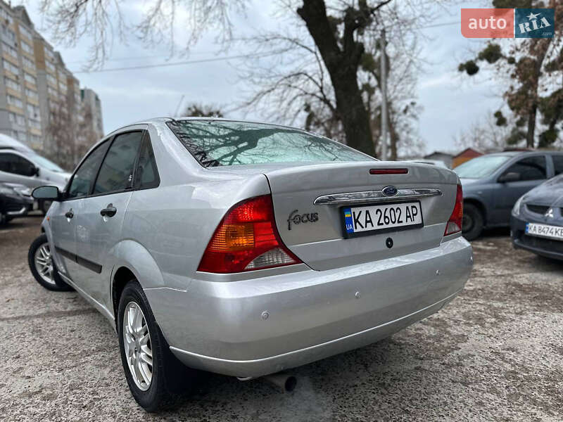 Ford Focus (2000)