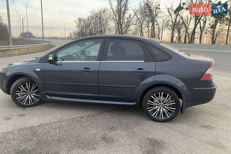 Ford Focus (2007)