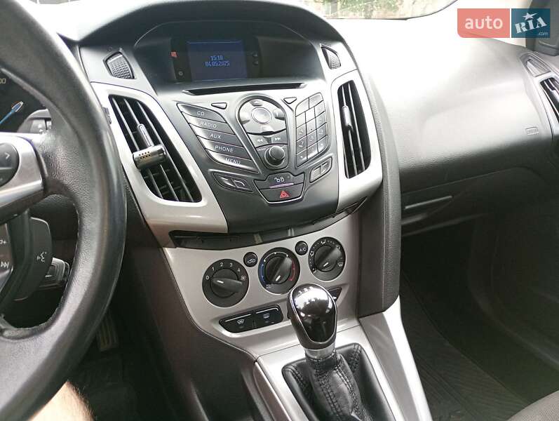 Ford Focus (2012)