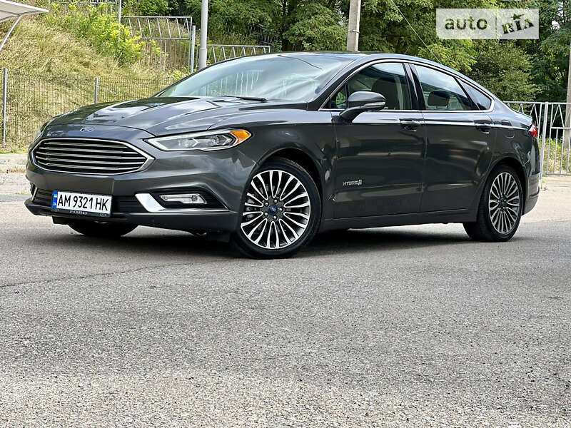 Ford Fusion hybrid (2018)