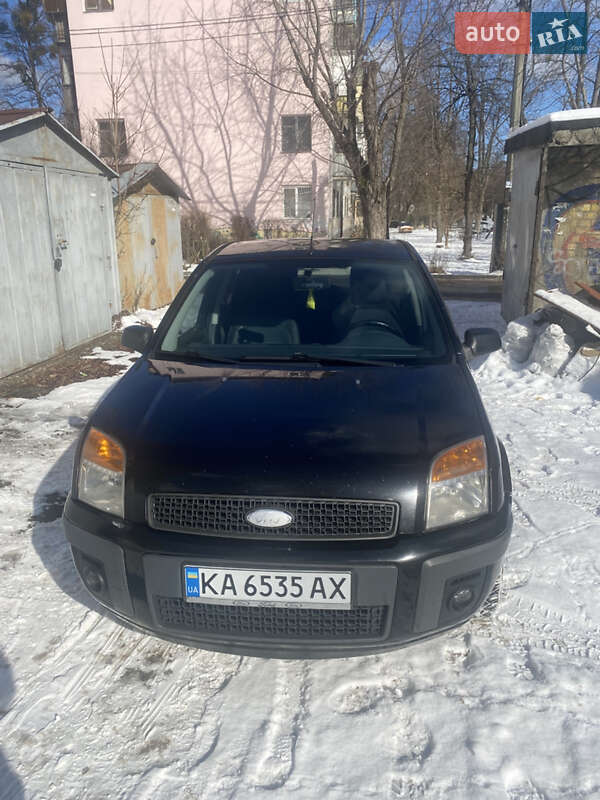 Ford Fusion (2005)