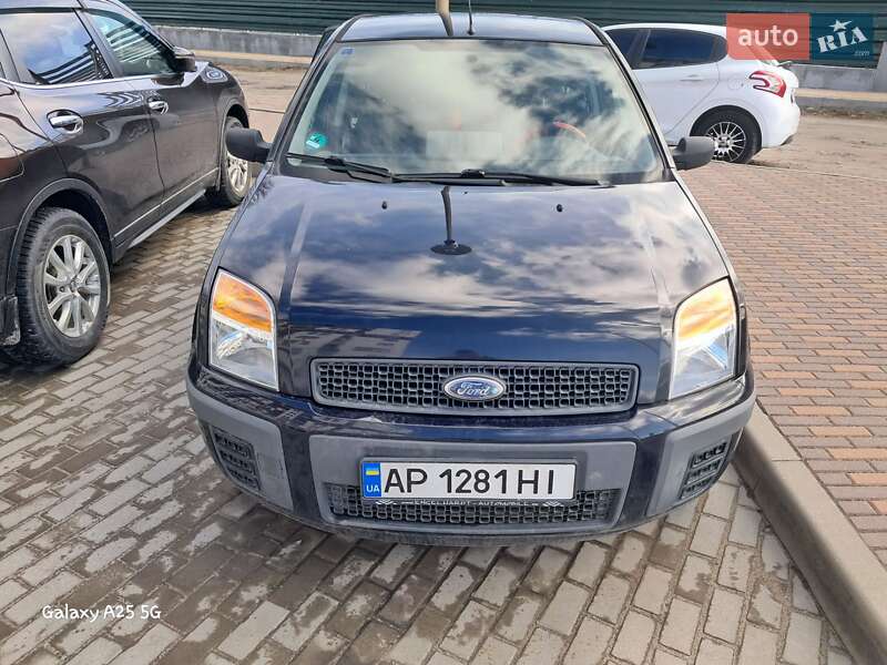 Ford Fusion (2005)