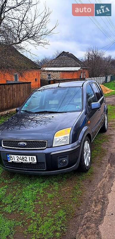 Ford Fusion (2007)