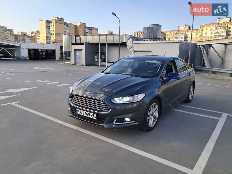 Ford Fusion (2015)