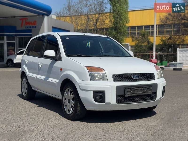 Ford Fusion (2011)
