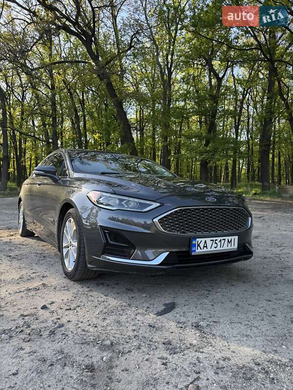 Ford Fusion (2018)