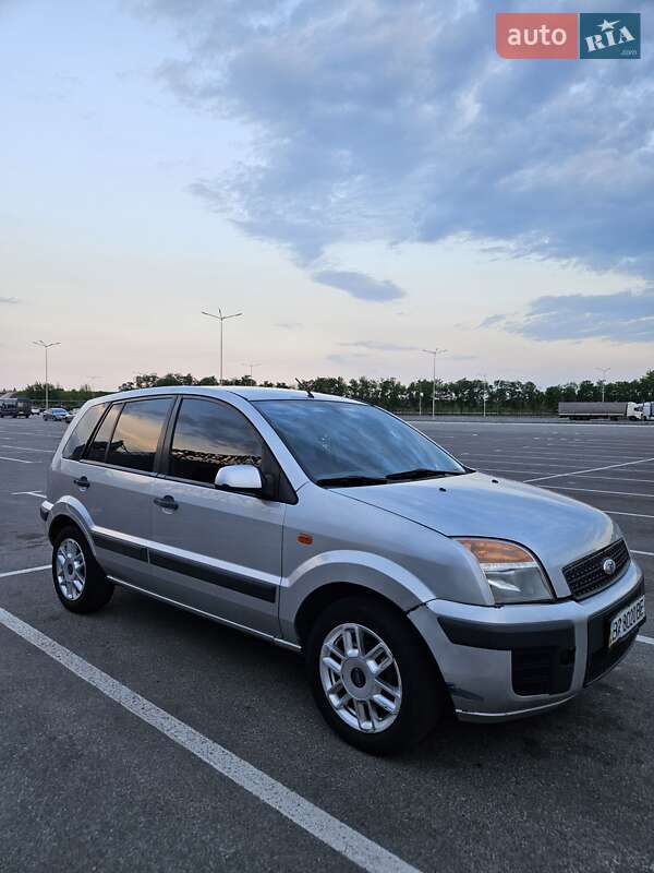 Ford Fusion (2008)