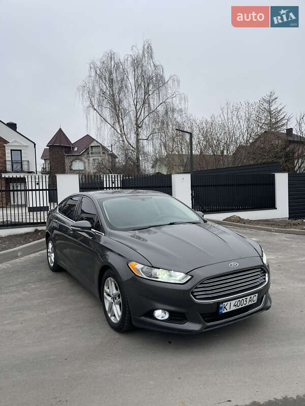 Ford Fusion (2014)
