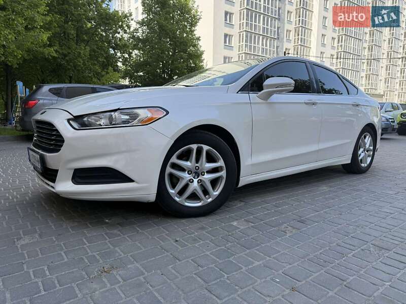 Ford Fusion (2013)