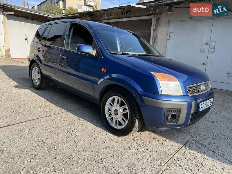 Ford Fusion (2007)