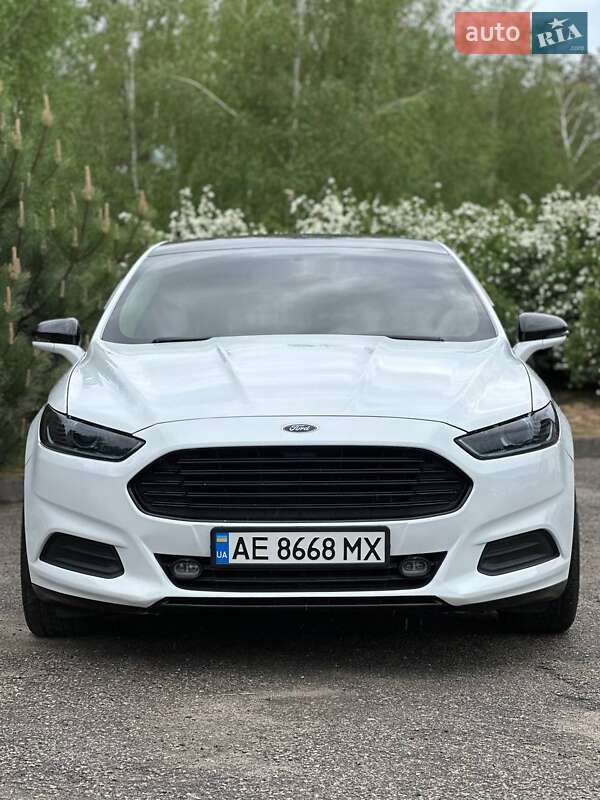 Ford Fusion (2013)