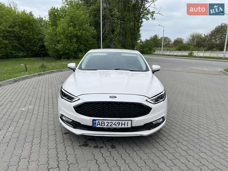 Ford Fusion (2016)