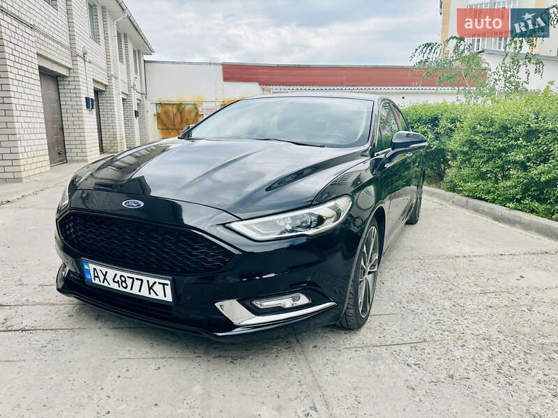 Ford Fusion (2016)