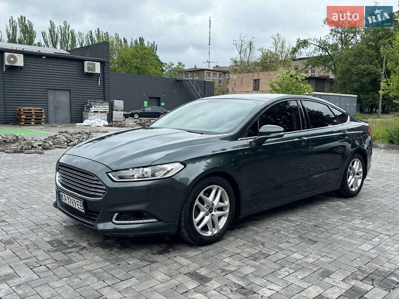 Ford Fusion (2015)