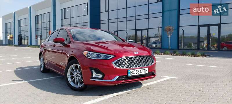 Ford Fusion (2019)