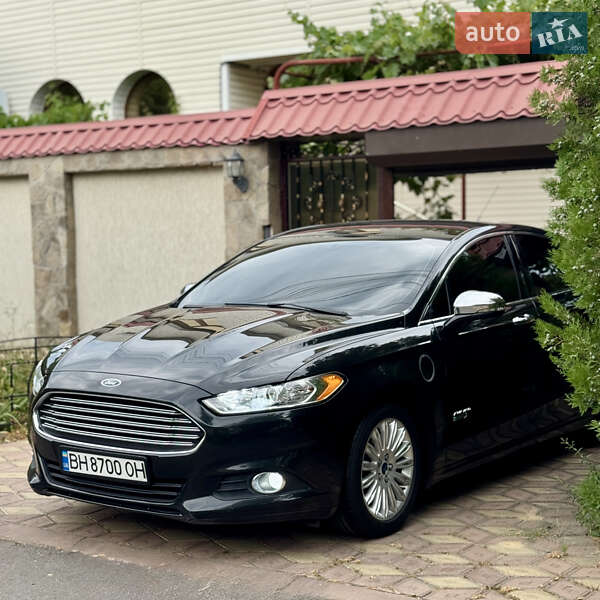 Ford Fusion (2015)