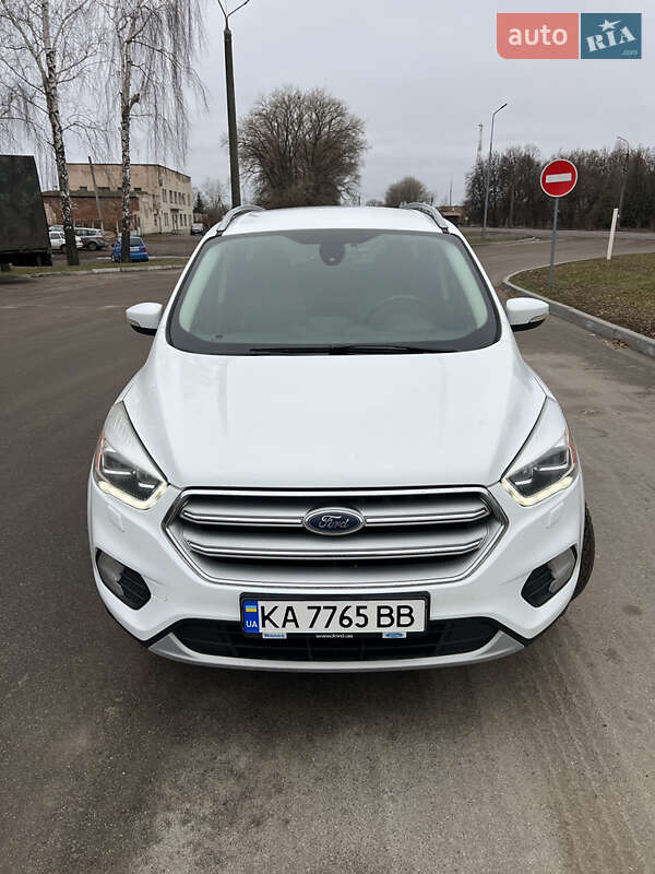 Ford Kuga (2016)