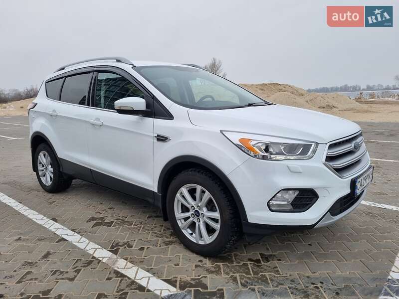 Ford Kuga (2016)