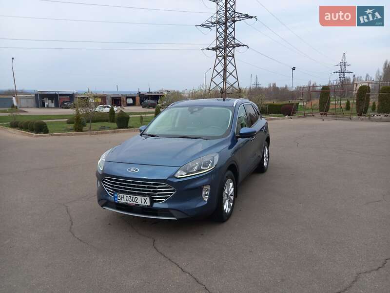 Ford Kuga (2021)