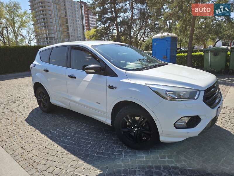 Ford Kuga (2017)