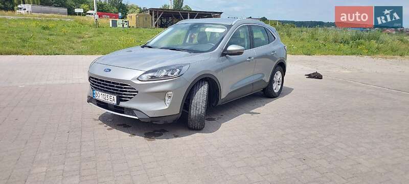 Ford Kuga (2020)